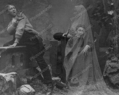 Man Trapped Inside Of Ghost 1889 8x10 Reprint Of Old Photo - Photoseeum