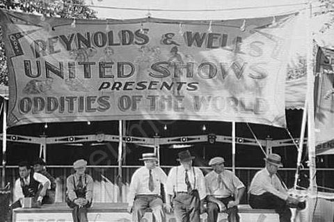 Iowa Renyolds & Wells Oddities World 4x6 Reprint Of Old Photo - Photoseeum