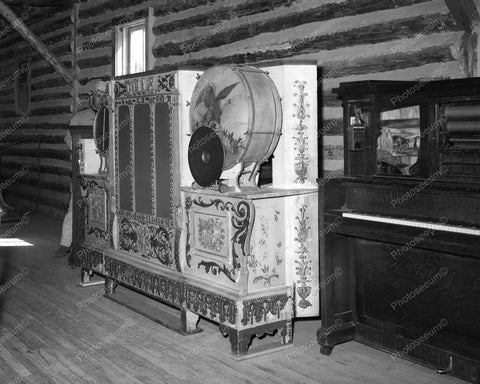 Music Machine CoinOp Vintage 8x10 Reprint Of Old Photo - Photoseeum