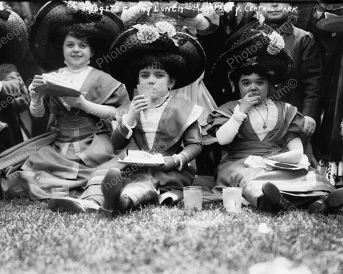 Midgets Eating Lunch-May Party Central Park NY 8x10 Reprint Of Old Photo - Photoseeum