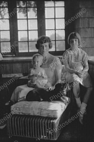 Mother With Children & Dog Classic 1900s 4x6 Reprint Of Old Photo - Photoseeum