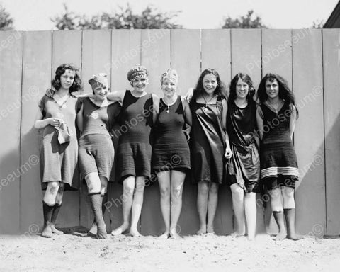 Girls Pose In Vintage Swimsuits! 8x10 Reprint Of Old Photo - Photoseeum