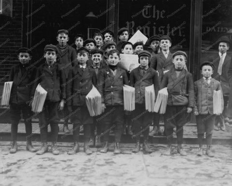 Young Newspaper Boys New York 1900s 8x10 Reprint Of Old Photo - Photoseeum
