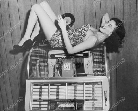 Seeburg Jukebox Model M100C From 1952 Vintage 8x10 Reprint Of Old Photo - Photoseeum