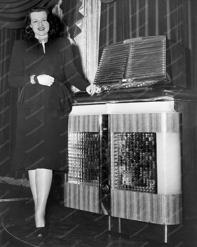 Jukebox By Aireon Mfg Corp 1940s Vintage 8x10 Reprint Of Old Photo - Photoseeum