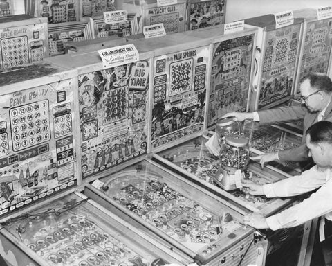 Bingo Pinball Machines & Gumball Coin-Op 8x10 Reprint Of Old Photo - Photoseeum