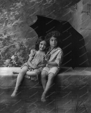 Victorian Children In Rain With Umbrella 8x10 Reprint Of Old Photo - Photoseeum