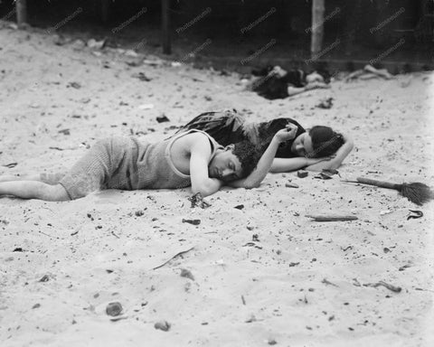 Sleeping Couple On Beach Coney Island 8x10 Reprint Of Old Photo - Photoseeum