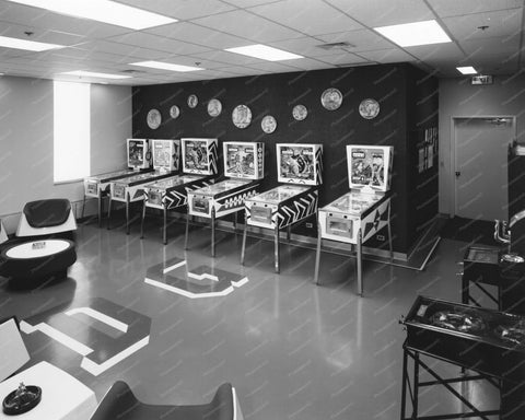 Pinball Manufacture Showroom From 1970s 8x10 Reprint Of Old Photo - Photoseeum