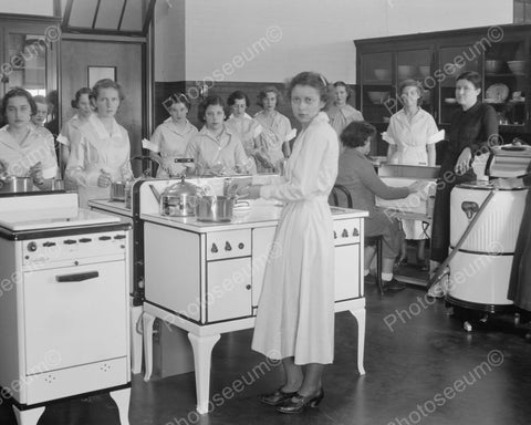 Girls Home Economics Class 1930s 8x10 Reprint Of Old Photo - Photoseeum