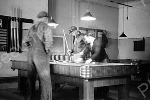 Billiard Parlor Iowa 1940s 4x6 Reprint Of Old Photo 2 - Photoseeum