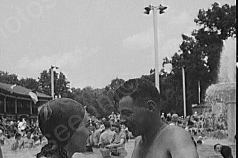 Glen Echo Bathing Couple 1940s 4x6 Reprint Of Old Photo - Photoseeum