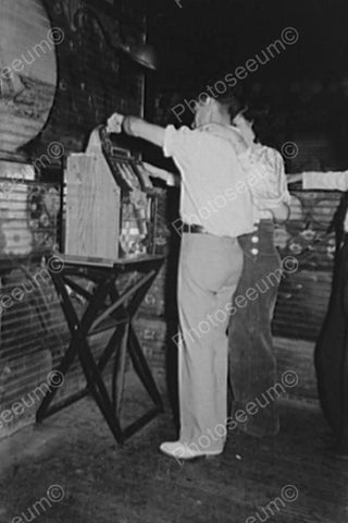 Man &  Mills Mystery Castle Slot Machine 4x6 Reprint Of Old Photo - Photoseeum