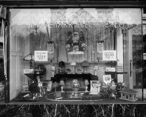 Window Display With Electric Toy Train 1921 Vintage 8x10 Reprint Of Old Photo - Photoseeum