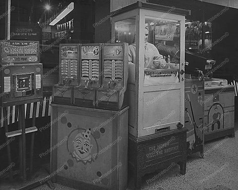 Gypsy Fortune Teller Machine Arcade 1960 8x10 Reprint Of Old Photo - Photoseeum