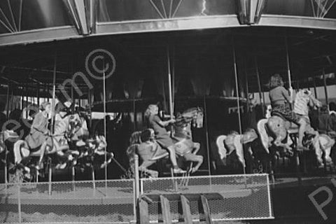 Merry-Go-Round Fun In Vermont! 4x6 Reprint Of Old Photo - Photoseeum