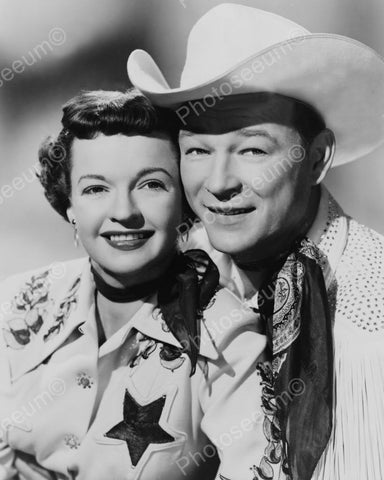 Roy Rogers & Dale Evans All Smiles! 8x10 Reprint Of Old Photo - Photoseeum