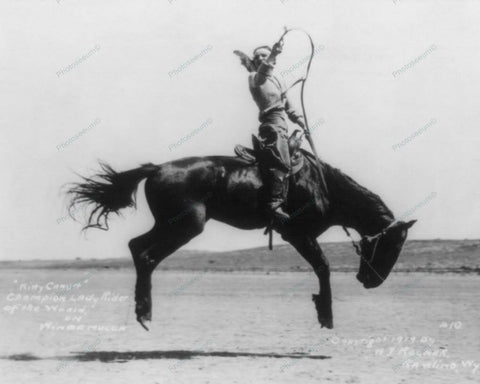 Champion Western Lady Horse Rider 1919 Vintage 8x10 Reprint Of Old Photo - Photoseeum