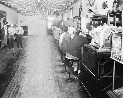 Saloon With 2 Slot Machines Vintage 8x10 Reprint Of Old Photo - Photoseeum