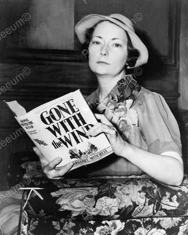 Margaret Mitchell Reading Book Gone With The Wind 1938 8x10 Reprint Of Old Photo - Photoseeum
