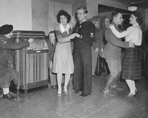 Jukebox Military Dance Vintage 8x10 Reprint Of Old Photo - Photoseeum