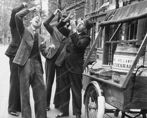 Men Snacking On Herrings From Street Cart Vintage 8x10 Reprint Of Old Photo - Photoseeum