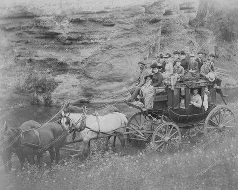 People On Roof Of Horse Drawn Stagecoach 8x10 Reprint Of Old Photo - Photoseeum