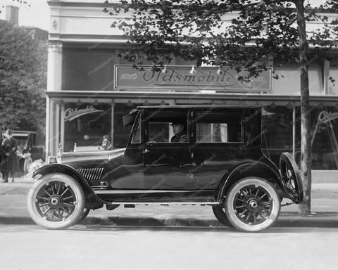 Black Classic Oldsmobile Early 1920s 8x10 Reprint Of Old Photo - Photoseeum