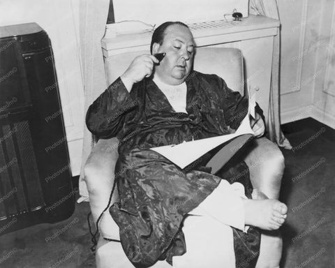 Alfred Hitchcock Barefoot In Bathrobe 8x10 Reprint Of Old Photo - Photoseeum