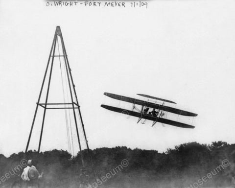 Orville Wright Flys Airplane 1909 8x10 Reprint Of Old Photo - Photoseeum