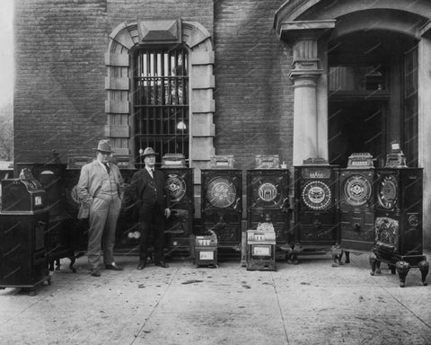 Slot Machine Consoles 1921 Confiscated By Police 8x10 Reprint Of Old Photo - Photoseeum