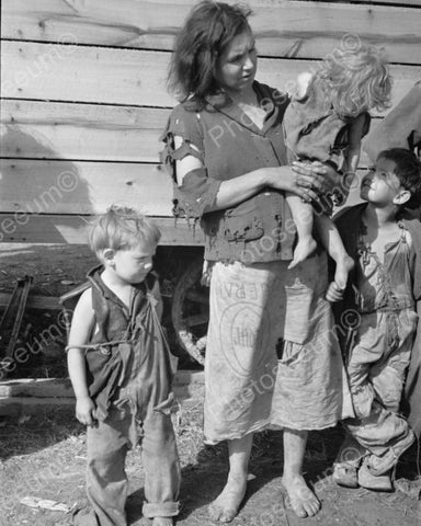 Mom In Flour Sack W Children Depression 8x10 Reprint Of Old Photo - Photoseeum