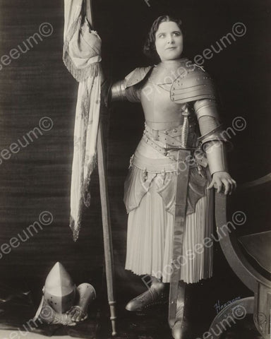 Woman In Medevial Costume Viintage 8x10 Reprint Of Old Photo - Photoseeum